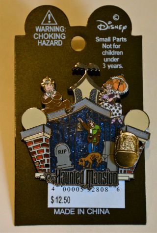 Le 3,  500 Disney Pin Haunted Mansion Caretakers With A Wiggle Soldier
