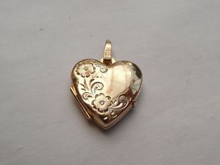 Vintage Solid 9ct Gold Floral Heart Photo Locket Pendant