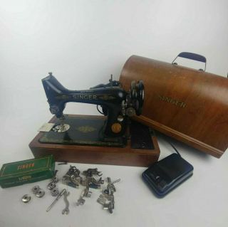 Vintage Singer Sewing Machine 1950 Model 99k Wooden Case And