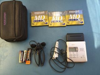 Vintage Sony Md Walkman Mz - R55 W/ Accessories