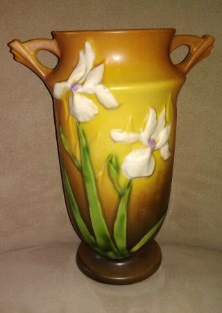 Vintage Roseville Pottery Iris Vase 925 - 9