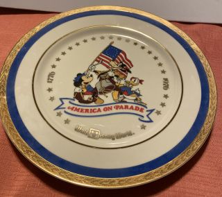 Walt Disney World America On Parade 1976 Bicentennial Plate Mickey Goofy Donald