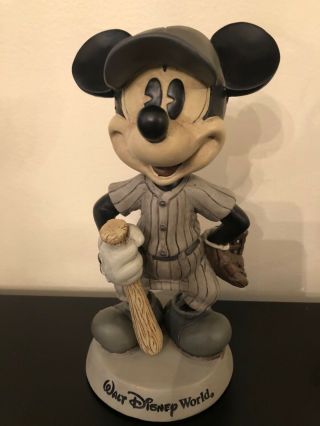 Walt Disney World Mickey Mouse Baseball Player Bobble Head Walt Disney World