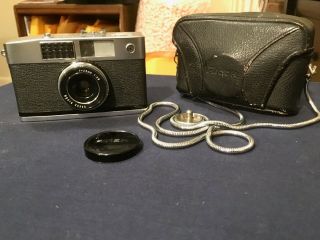 Vintage Ricoh Caddy Half Frame Film Camera 25mm F2.  8