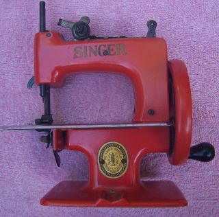 Vintage Singer Sewhandy Red 20 Childs Sewing Machine 1950 