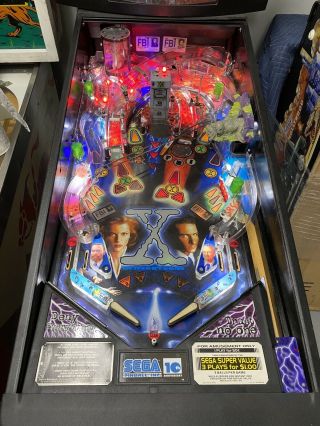 STERN THE X FILES PINBALL MACHINE FOX SCULLY LEDS ALIENS 3