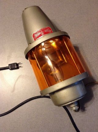 Vintage Federal Signal Corporation Beacon Ray Yellow Rotating Light - Model 27s