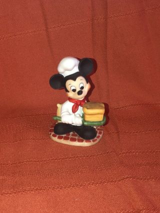 Vtg Walt Disney Productions Mickey Mouse Baking Bread Baker Figurine Statue 4”