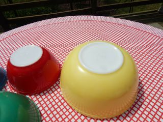 VINTAGE PYREX PRIMARY MIXING BOWL SET - NESTED - YELLOW,  GREEN,  RED,  BLUE 3