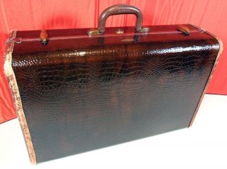 Vintage Samsonite Faux Alligator Skin Leather Luggage Suitcase Brown.  Ships