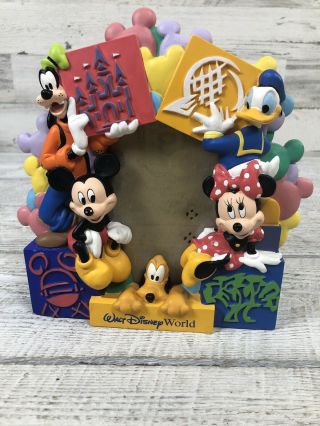 Walt Disney World Mickey Mouse And Friends Picture Holder Frame 3 - D Minnie 4x6