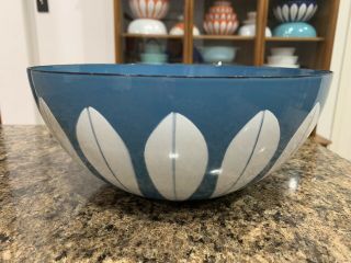 Vintage Cathrineholm Of Norway 9.  5” Blue W/ White Lotus Enamel Bowl