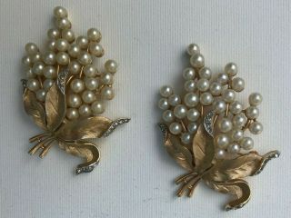 2 Vtg.  Crown Trifari Pearl & Rhinestone Grape Flower Gold Tone Brooch 886 Pin