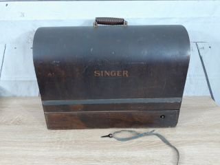Vintage Singer Sewing Machine Bentwood Wooden Carrying Case With Key