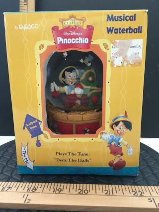Pinocchio & Jiminy Cricket Enesco Disney Snowglobe Music Box