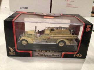 1938 Ahrens - Fox Vc 1:48 Fire Engine Yat Ming Signature Series In Display