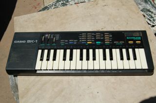 Vintage Casio Sk - 1 Portable 32 Key Sampling Keyboard &