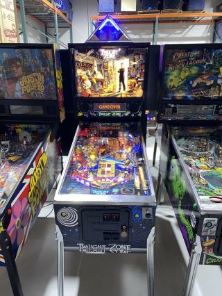 Twilight Zone Pinball Machine Bally Coin Op Arcade 1993 Leds
