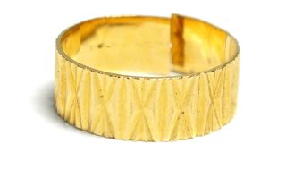 Vintage.  750 18ct Yellow Gold Diamond Cut Flat Band Ring,  K.  5,  2.  07g - C40