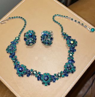 Vintage Crown Trifari Signed Green & Clear Rhinestone Necklace Bracelet Earrings
