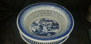 VINTAGE CHINESE CANTON BLUE & WHITE PORCELAIN RETICULATED BASKET & PLATTER TRAY 3
