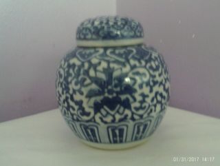 Fab Vintage Chinese Porcelain Blue/white Flowers & Leaves Ginger Jar 10 Cms Tall