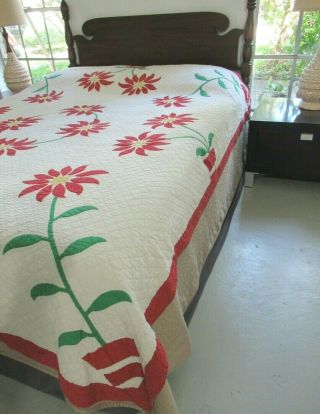 Vintage Densely Quilted WINDBLOWN DAISY Wreath & Basket Applique Quilt 92 