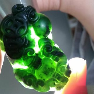 Chinese Natural Black Green Jade Hand Carved Pixiu Hanging Pendant Lucky Amulet