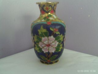 Fabulous Vintage Oriental Cloisonne On Metal Flowers Des Vase (a) 10.  5 Cms Tall