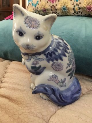 Antique Chinese Handpainted Blue & White Porcelain Cat