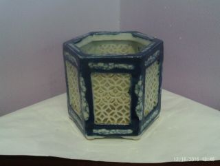 Antique Oriental Reticulated Porcelain Hexagonal Flower Des Pot 9.  25 Cms Tall