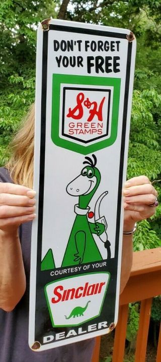 VINTAGE SINCLAIR GASOLINE,  S & H GREEN STAMPS DINO 22 
