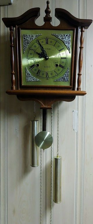 Vintage Daniel Dakota 31 Day Key Wind Pendulum Colonial Wall Clock