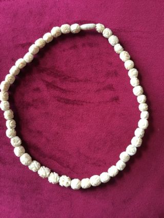 Antique Chinese Export Carved Bovine Bone Bead Necklace 43cm Beaded Screw Clasp