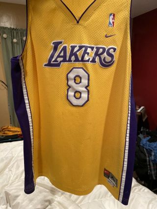 Vintage Kobe Bryant 8 Gold Los Angeles Lakers Nike Jersey Xl