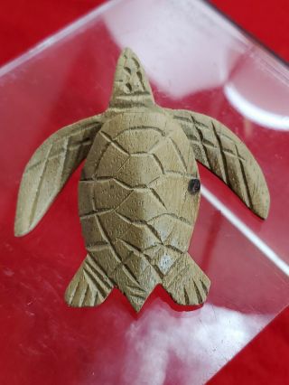 2012 Disney Parks Wood Carved Sea Turtle Artist Signed Judy Derench 2 3/4 "