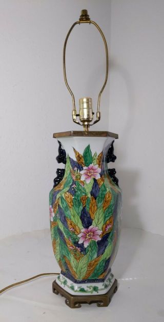Vintage Oriental Chinoiserie Ceramic/porcelain Urn Vase Table Lamp Brass Asian