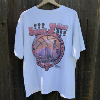 Vintage Chicago Bulls 1998 Nba Champions Repeat 3 - Peat Starter T - Shirt Sz Large
