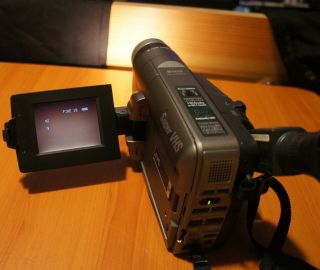 Vintage JVC Compact VHS Camcorder Video Camera GR - SXM920U W/Battery 3