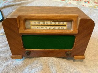 1942 Vintage Philco Table Top Wood Tube Am Radio,  Model 42 - 321 -,  Plays