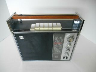 Vintage 1969 Toshiba Model 19l - 825f Radio - Complete & Functioning On All Bands