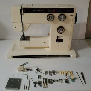 Riccar 9800 Beige Vintage Sewing Machine Z Stretch