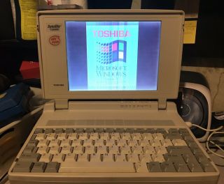 Toshiba Satellite 386sx Laptop Windows 3.  1 Ms - Dos 5 12mb Ram 120mb Hdd Vintage
