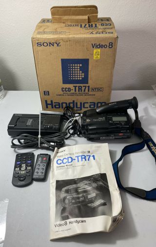 Vintage Sony Ccd - Tr71 Video8 Handycam Camcorder Recorder Video -
