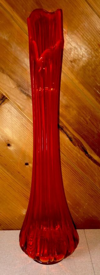 25.  5 " Vintage Mid Century L.  E.  Smith Art Glass Orange Stretched Swung Floor Vase