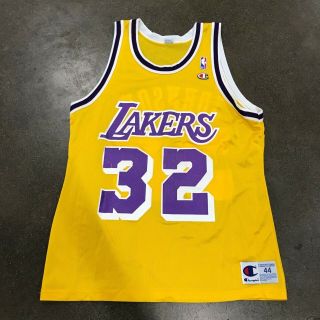 Vintage 90s Magic Johnson La Los Angeles Lakers No.  32 Size 44 Champion Jersey