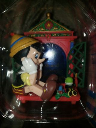 Walt Disney ' s Enesco ornament Pinocchio & Jiminy Cricket Wishing on A Star 2