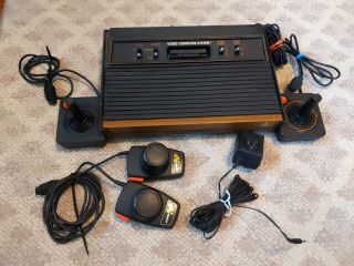 Vintage Atari 2600 4 Switch Console Game System