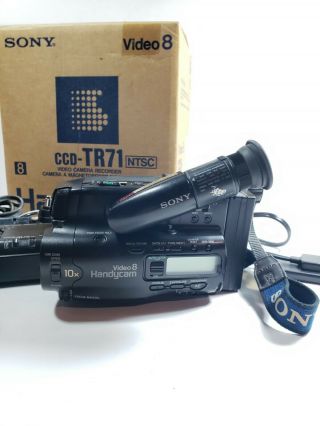 Vintage Sony Ccd - Tr71 Video8 Handycam Camcorder Recorder Video -