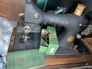 Vintage Singer Model 128 - 23 Sewing Machine In Portable Wooden Case